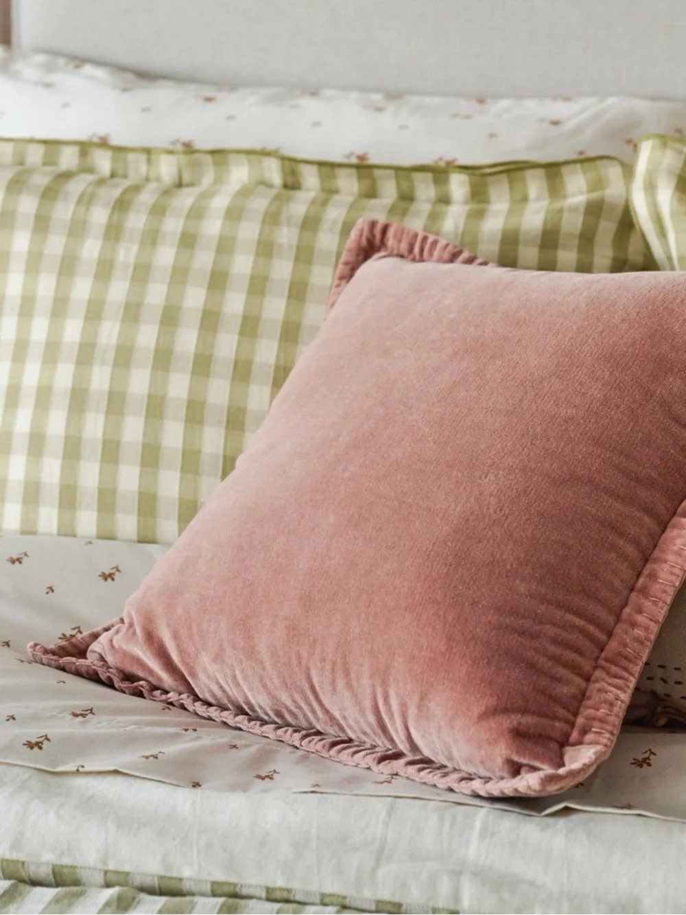 Pair • Magnolia Velvet Throw Pillows